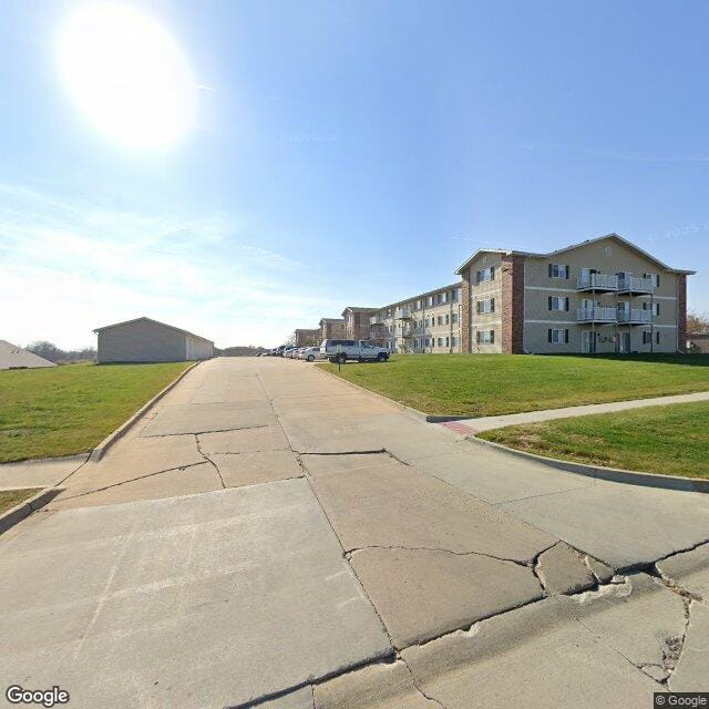 Photo of SOUTHERN HILLS APTS PHASE I. Affordable housing located at 202 18TH AVE E OSKALOOSA, IA 52577