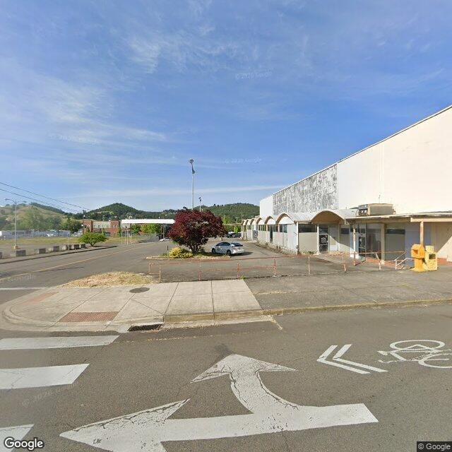 Photo of GRAND APTS at 730 CASS ST ROSEBURG, OR 