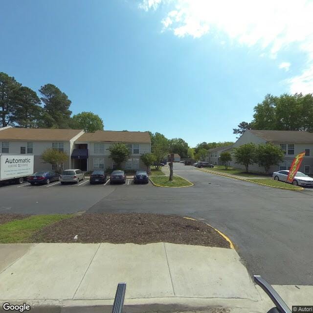 Photo of Crater Square Apts & First Colony Townhomes. Affordable housing located at 1025 S Crater Rd Petersburg, VA 23805