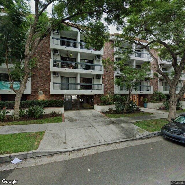Photo of Studio Arnaz Apartments. Affordable housing located at 320 S Arnaz Dr Los Angeles, CA 90048