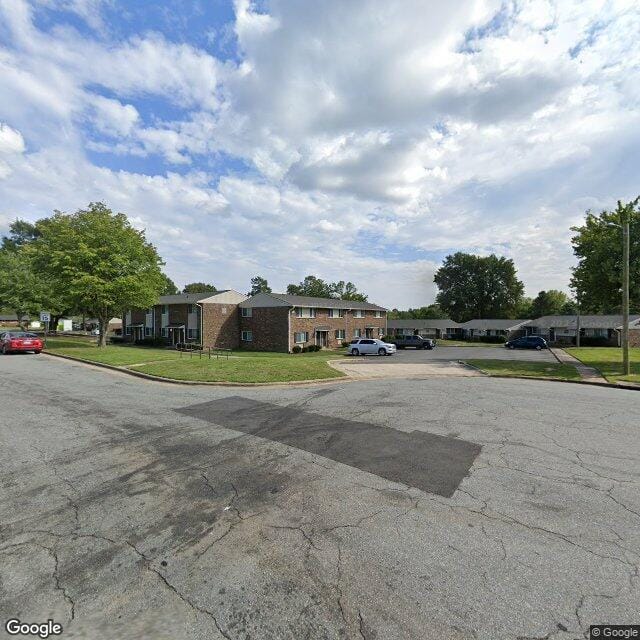 Photo of BEAUMONT AVENUE APARTMENTS. Affordable housing located at 1336 NORTH BEAUMONT COURT BURLINGTON, NC 27217