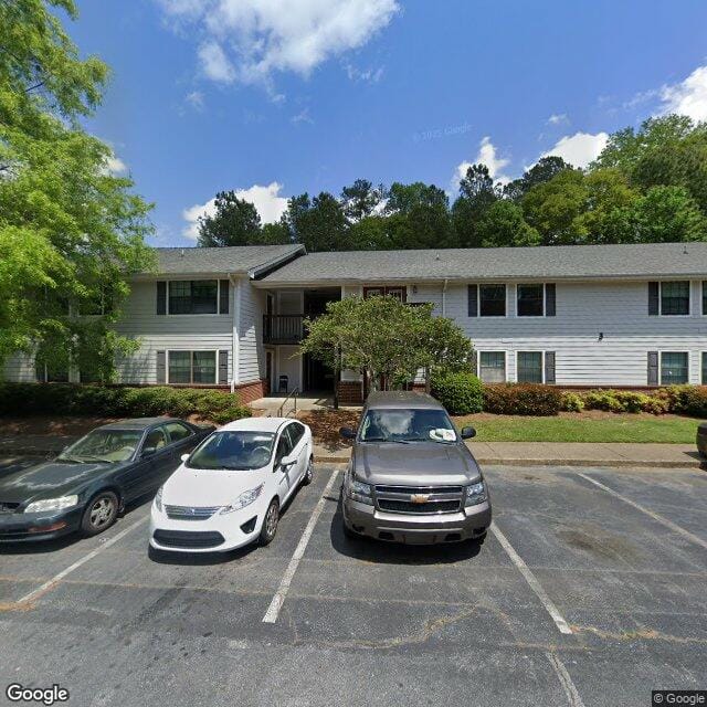 Photo of CAMPBELL CREEK. Affordable housing located at 351 W MEMORIAL DR DALLAS, GA 30132