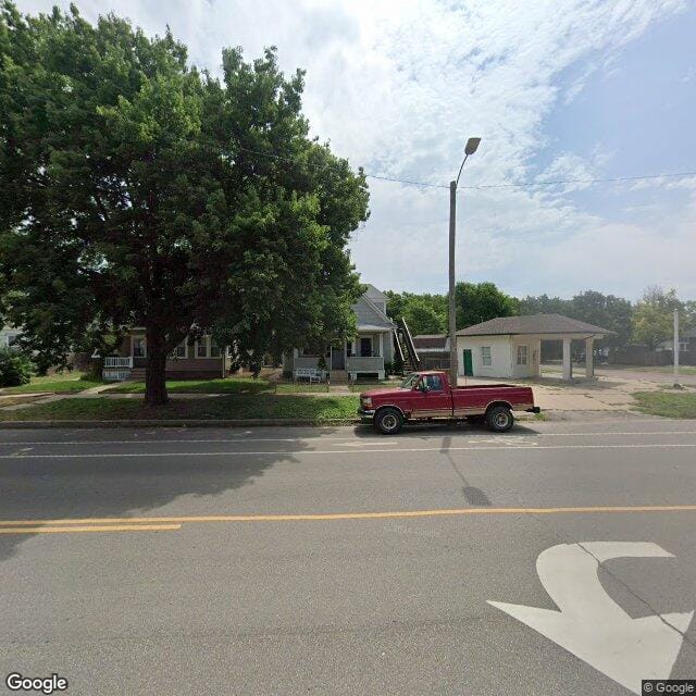 Photo of Oakdale Plaza Apartments. Affordable housing located at 125 S Oakdale Ave Salina, KS 67401