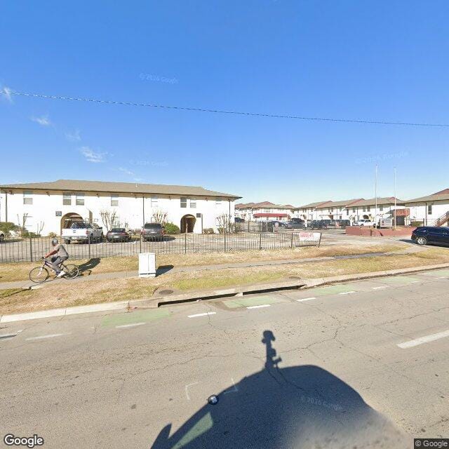 Photo of El Rancho Escondido Apartments. Affordable housing located at 2840 Las Vegas Trl Fort Worth, TX 76116