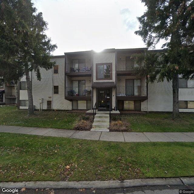 Photo of Washington Place Apartments. Affordable housing located at 16695 Washington Sq Clinton Township, MI 48035