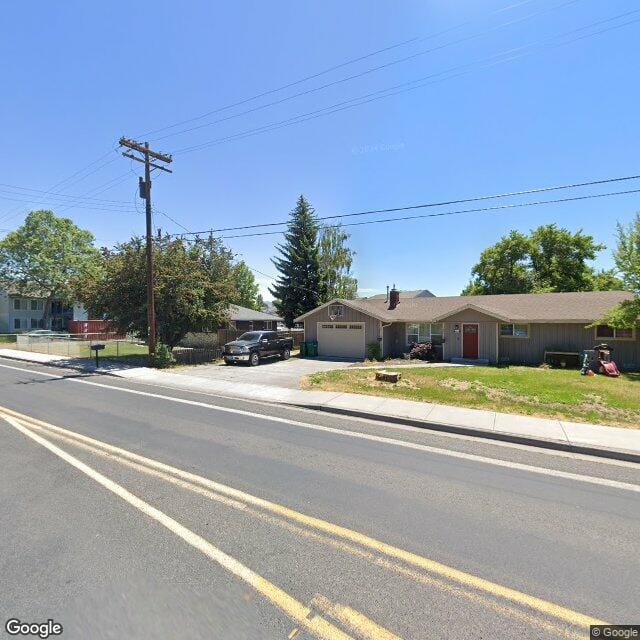 Photo of APPLEGATE TRAIL APTS. Affordable housing located at 4520 BRISTOL AVE KLAMATH FALLS, OR 97603