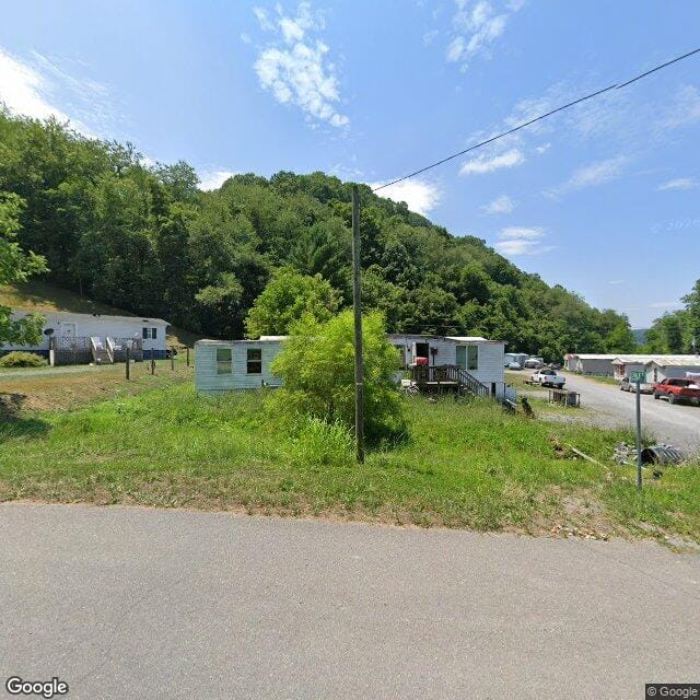 Photo of OXFORD SQUARE. Affordable housing located at 100 OXFORD SQ RICHLANDS, VA 24641
