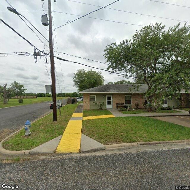Photo of Hillwood Apartments. Affordable housing located at 308 N East St Weimar, TX 78962