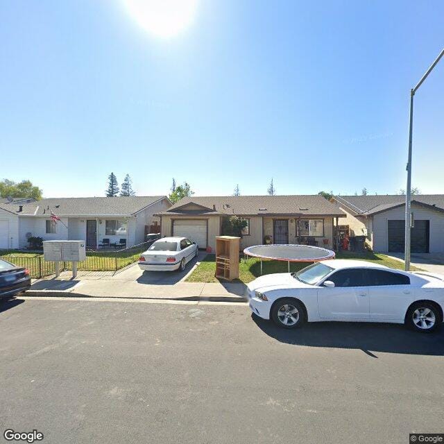 Photo of GARDEN APTS at 40 N LEE AVE OAKDALE, CA 95361