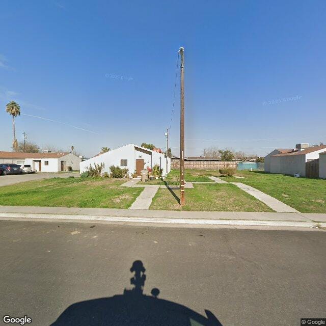 Photo of Peach Tree Apartments. Affordable housing located at 8800 Far Hills Ave Lamont, CA 93241