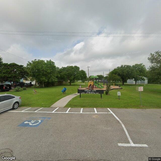 Photo of Colonial Park Apartments. Affordable housing located at 1120 34th St Texas City, TX 77590