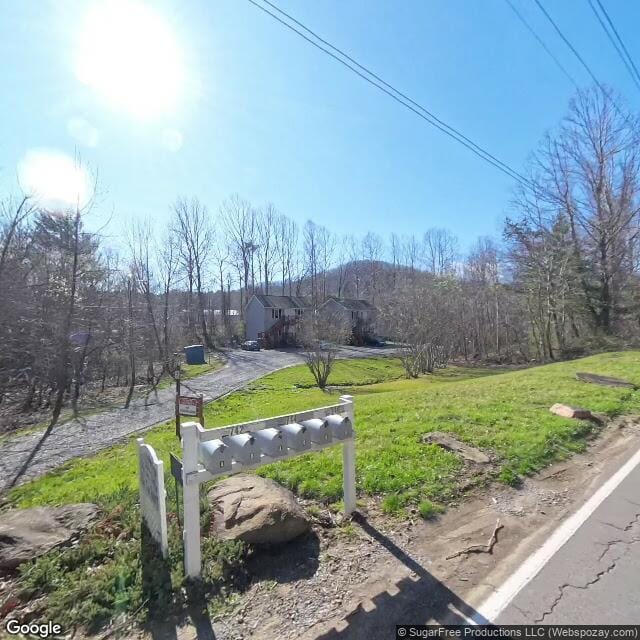 Photo of 742-746 Bee Tree Rd. Affordable housing located at 742-746 Bee Tree Rd Swannanoa, NC 28778