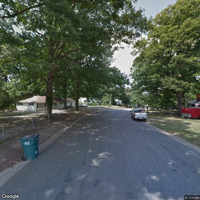 Photo of OAKHURST MANOR. Affordable housing located at 5804 THORNDALE LN RICHMOND, VA 23225