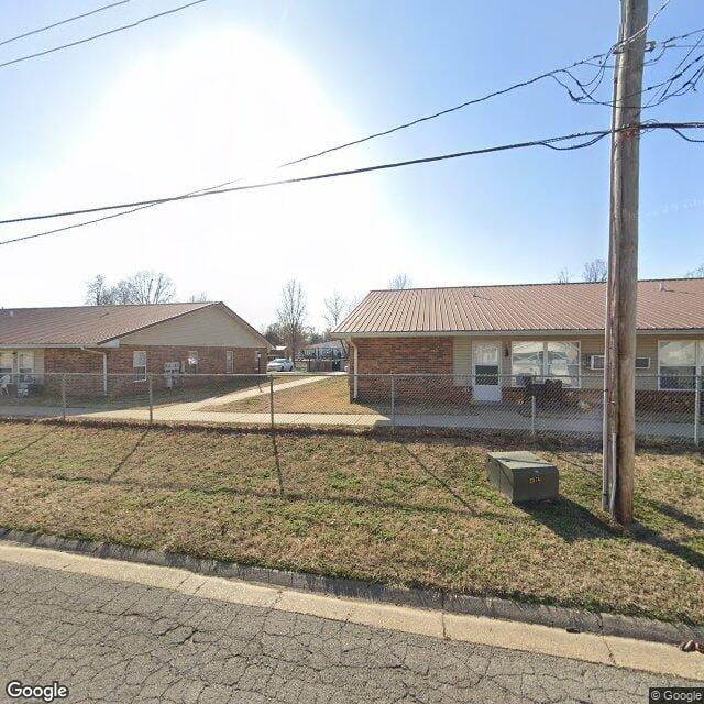 Photo of OLD OAKS APTS. Affordable housing located at 447 PINNELL LN NEW MADRID, MO 63869