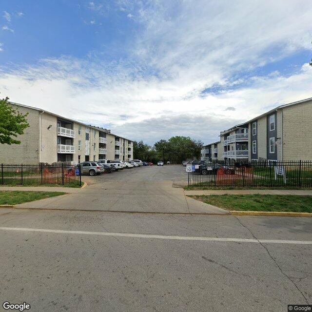 Photo of FOX RUN APARTMENTS. Affordable housing located at MCCULLOUGH DR. LEXINGTON, KY 40503