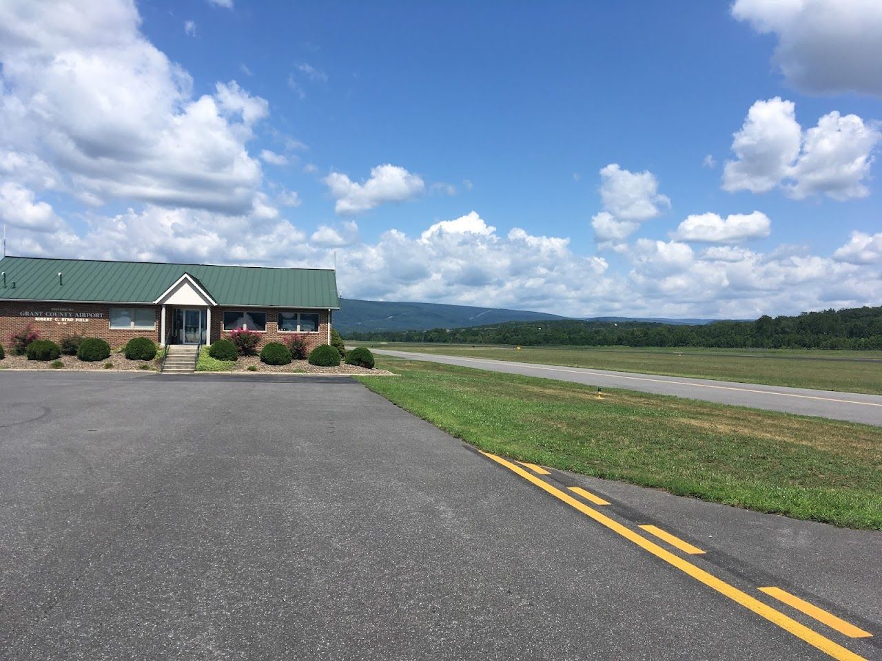 Photo of Grant County Housing Authority. Affordable housing located at Airport Road PETERSBURG, WV 26847