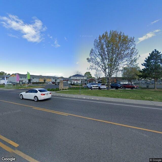 Photo of Heatherstone Apartments. Affordable housing located at 1114 W 10th Ave Kennewick, WA 99336