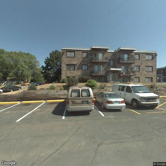 Photo of Larpenteur Villa. Affordable housing located at 190 Larpenteur Ave W Saint Paul, MN 55113