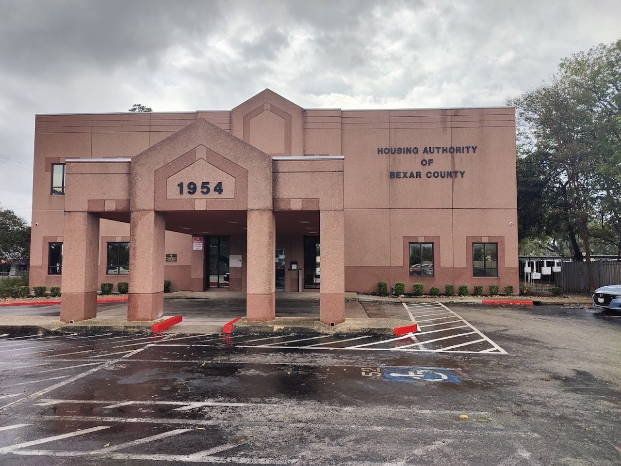 Photo of Bexar County Housing Authority. Affordable housing located at 1954 E. Houston Street, Suite 104 SAN ANTONIO, TX 78202