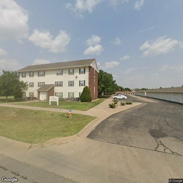 Photo of WYNDAM PLACE SENIOR RESIDENCES. Affordable housing located at 2734 HALL ST HAYS, KS 67601