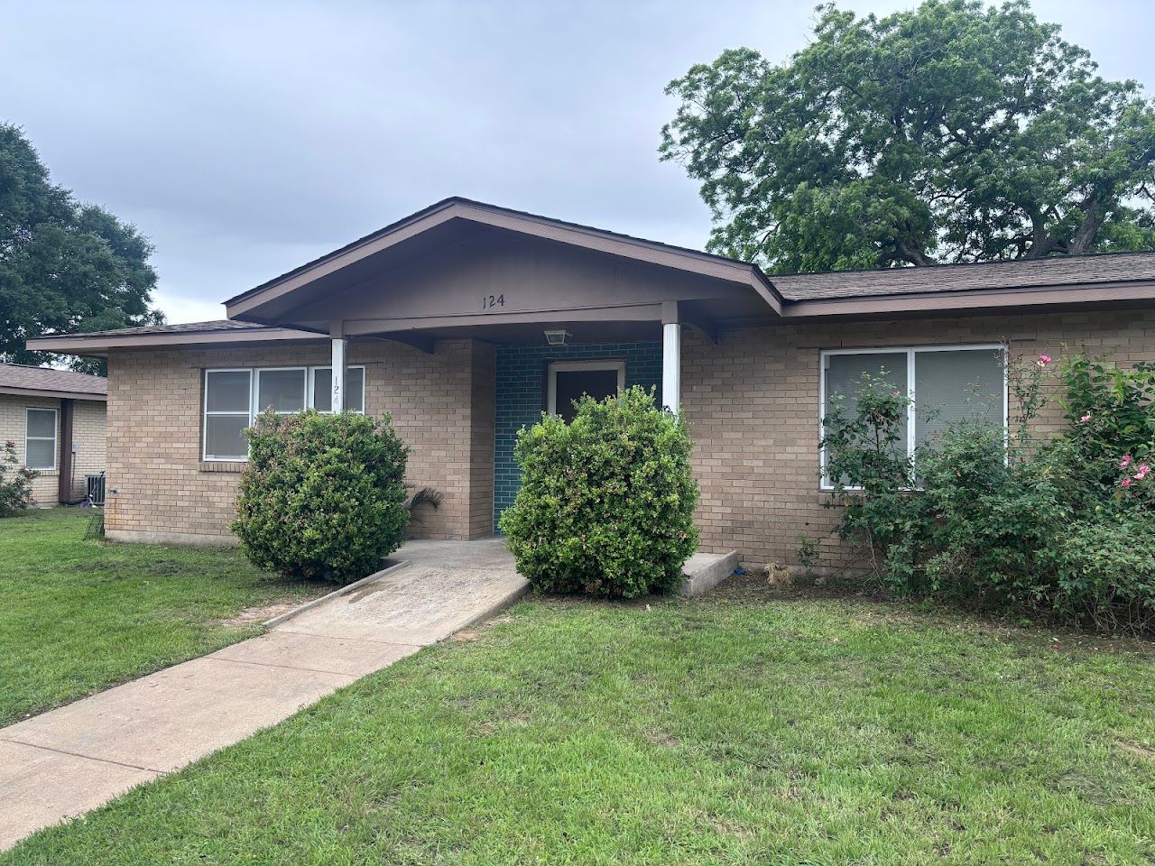 Photo of Smithville Housing Authority. Affordable housing located at 100 KEN BLASCHKE Drive SMITHVILLE, TX 78957