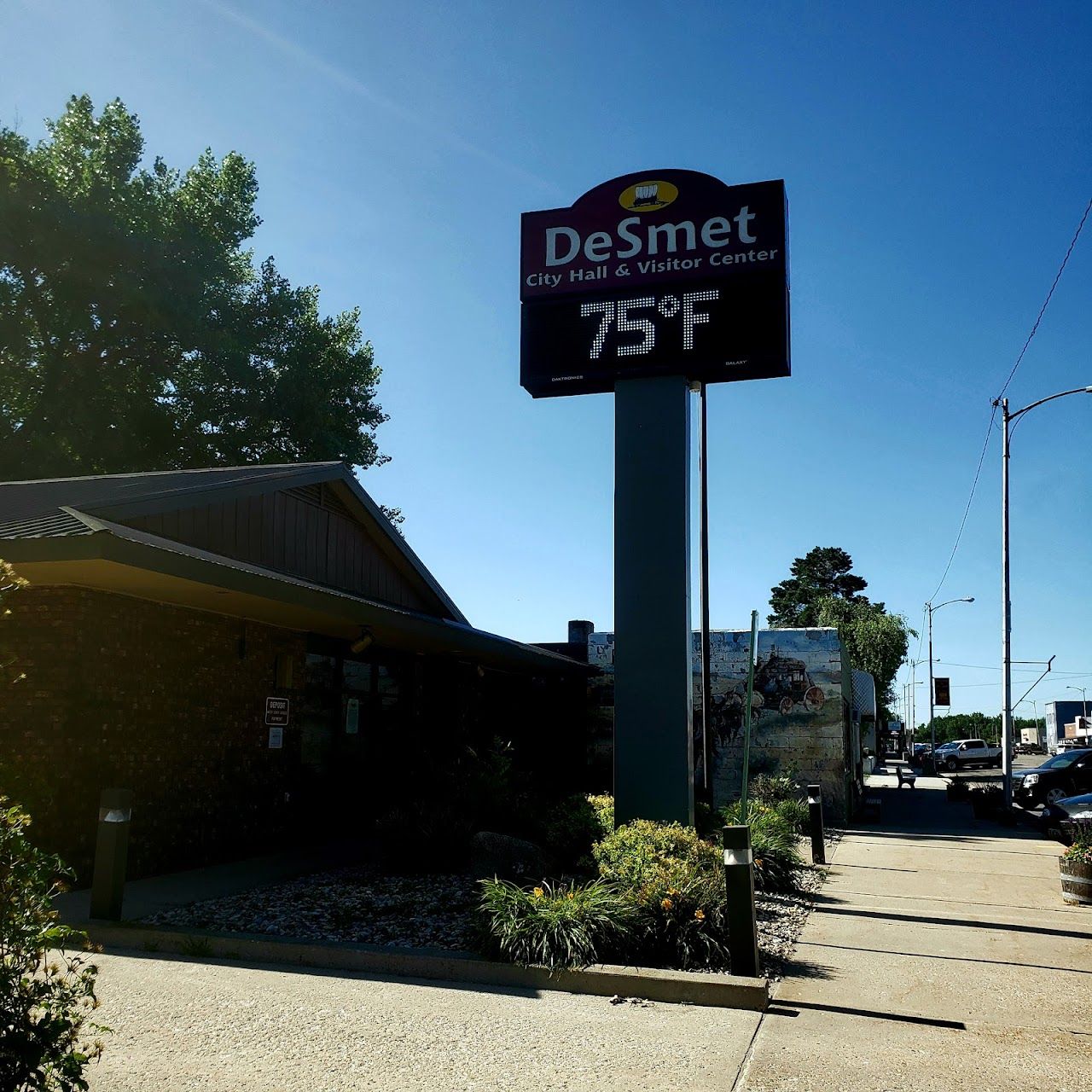 Photo of De Smet Housing & Redevelopment Commission. Affordable housing located at 408 CALUMET AVE. DESMET, SD 57231