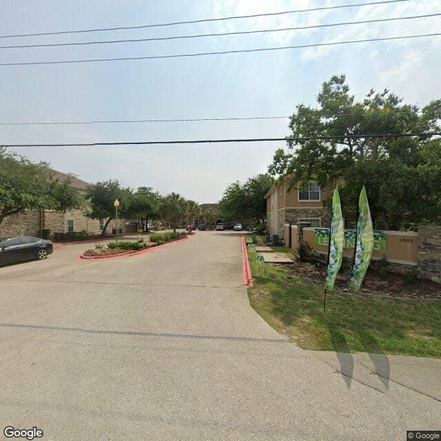 Photo of BAYVIEW APTS. Affordable housing located at 6900 N MAIN ST BAYTOWN, TX 77521