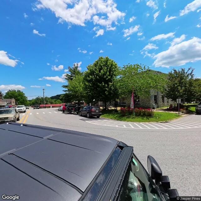 Photo of RIVERBEND/JASPER VILLAS at 609 W COURT ST JASPER, AR 72641