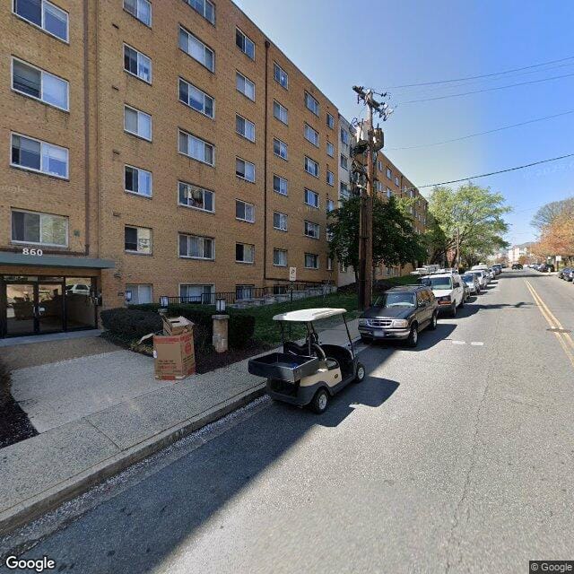 Photo of HARVEY HALL at 850 S GREENBRIER ST ARLINGTON, VA 22204