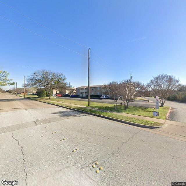 Photo of Emerald Run. Affordable housing located at 7500 Maplewood Ave North Richland Hills, TX 76180