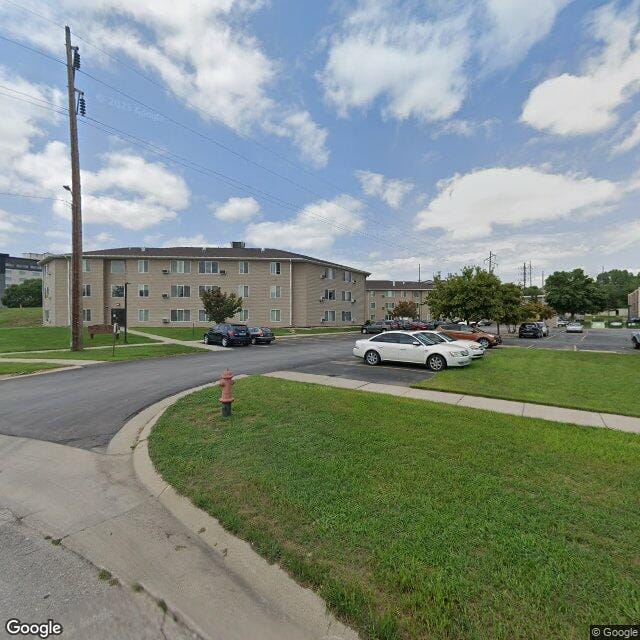 Photo of MEMORIAL PARK APTS at 420 PHILADELPHIA ST RAPID CITY, SD 57701