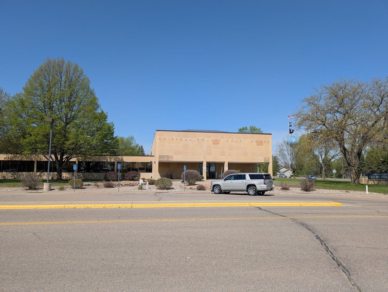 Photo of HOUSING AND REDEVELOPMENT AUTH. OF CHIPP. CO. Affordable housing located at 629 N. 11th Street, County Courthouse MONTEVIDEO, MN 56265