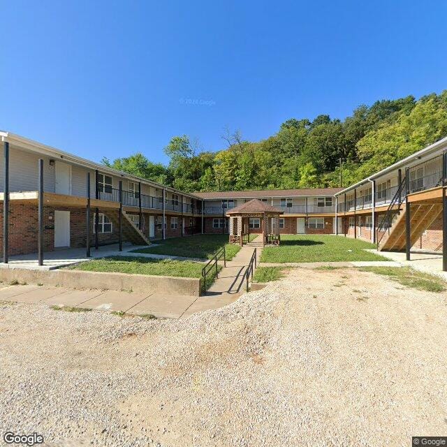 Photo of CLARKSVILLE ESTATES. Affordable housing located at 115 N FIRST ST CLARKSVILLE, MO 63336