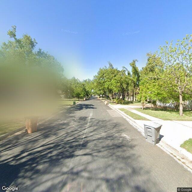Photo of AUTUMN RIDGE APT at 1422 COLLIER ST AUSTIN, TX 78704