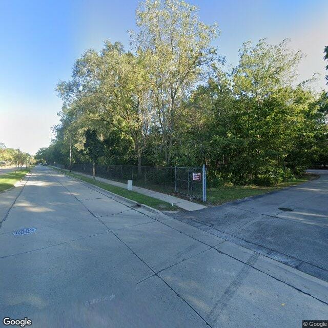 Photo of LAKE OAKS II. Affordable housing located at 1912 WISCONSIN AVE RACINE, WI 53403