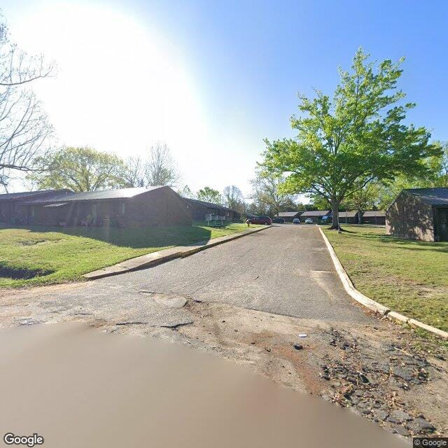Photo of Willow Bend Apartments. Affordable housing located at 1963 Willow Bend Ct Sneads, FL 32460