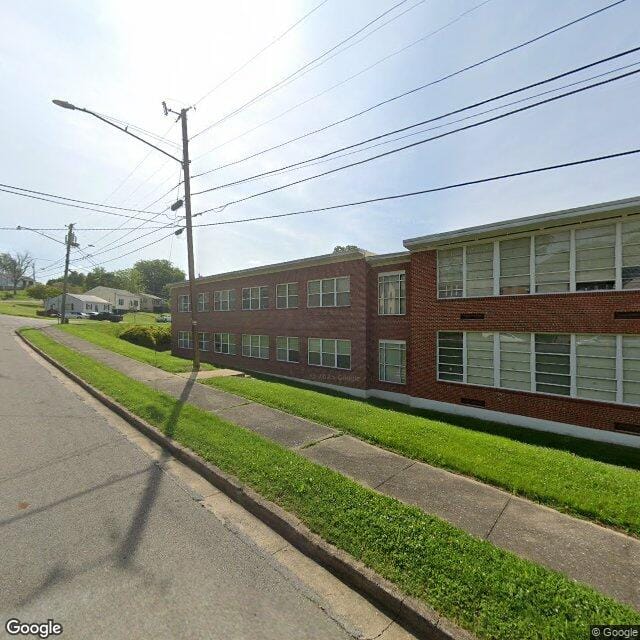 Photo of DOUGLAS SCHOOL. Affordable housing located at 711 OAKVIEW AVE BRISTOL, VA 24201
