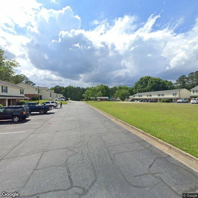 Photo of Eaglecliff Apartments. Affordable housing located at 210 Bledsoe St Carrollton, GA 30117