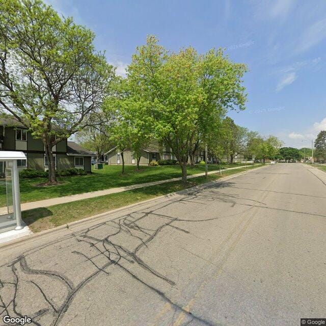 Photo of MAPLE GLEN APTS HOMES. Affordable housing located at 215 CASTILLE AVE MADISON, WI 53713