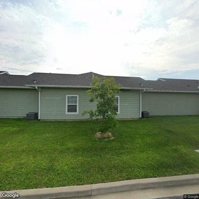 Photo of HERITAGE PLACE APARTMENTS. Affordable housing located at 100 HERITAGE PLACE LANE BOWLING GREEN, MO 63334