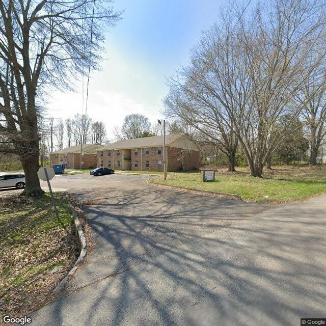 Photo of OAKWOOD APTS. Affordable housing located at 611 W MAIN ST GREENFIELD, TN 38230