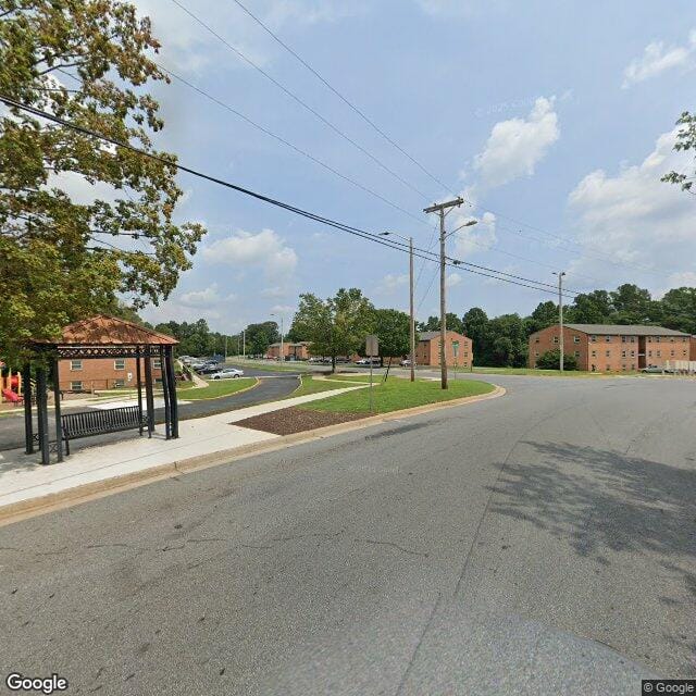 Photo of JAMES CROSSING. Affordable housing located at 808 GREENFIELD DR LYNCHBURG, VA 24501