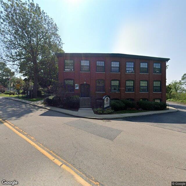 Photo of BARRINGTON COVE. Affordable housing located at 90 BAY SPRING AVE BARRINGTON, RI 02806