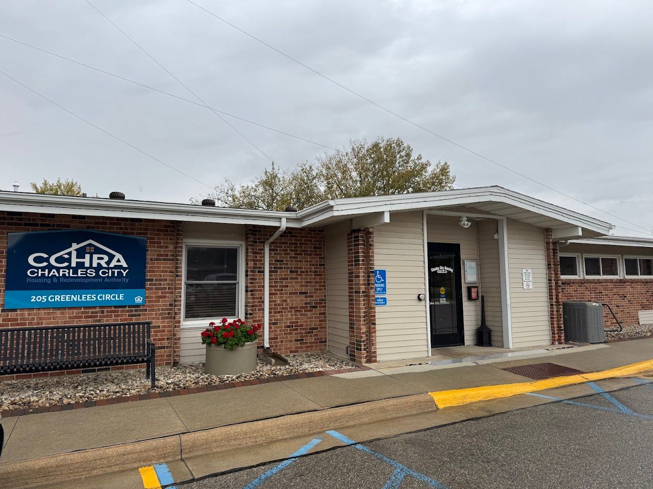 Photo of Charles City Hsg and Redev Authority. Affordable housing located at 205 Greenlees Circle CHARLES CITY, IA 50616