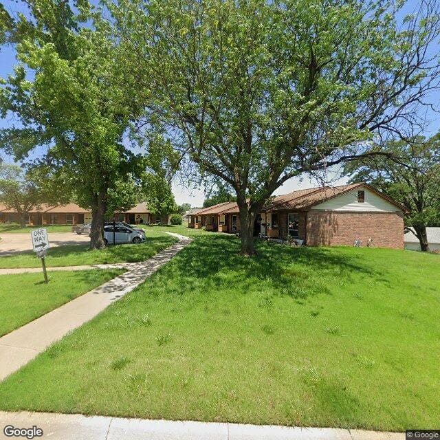 Photo of Heritage West. Affordable housing located at 240-270 Sunflower Dr Kingman, KS 67068