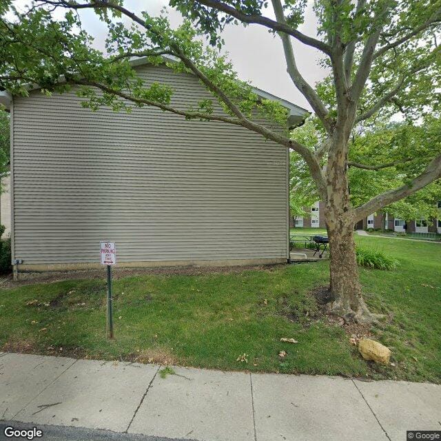 Photo of OGDEN MANOR APARTMENTS. Affordable housing located at 321 395 W OGDEN AVE NAPERVILLE, IL 60563