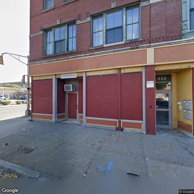Photo of PUERTA DE LA ESPERANZA at 18 HAMILTON ST HOLYOKE, MA 01040