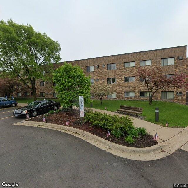 Photo of EAST SHORE PLACE. Affordable housing located at 805 WILDWOOD ROAD MAHTOMEDI, MN 55115