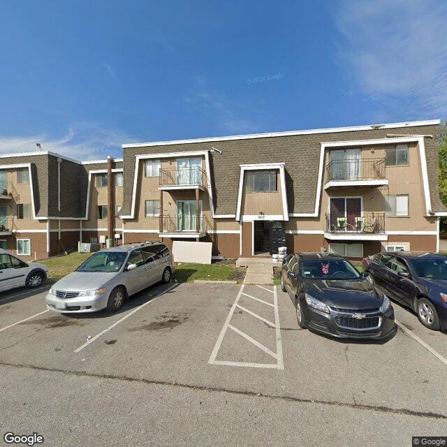 Photo of SunCrest Apartments. Affordable housing located at 9805 E 61st St Kansas City, MO 64133