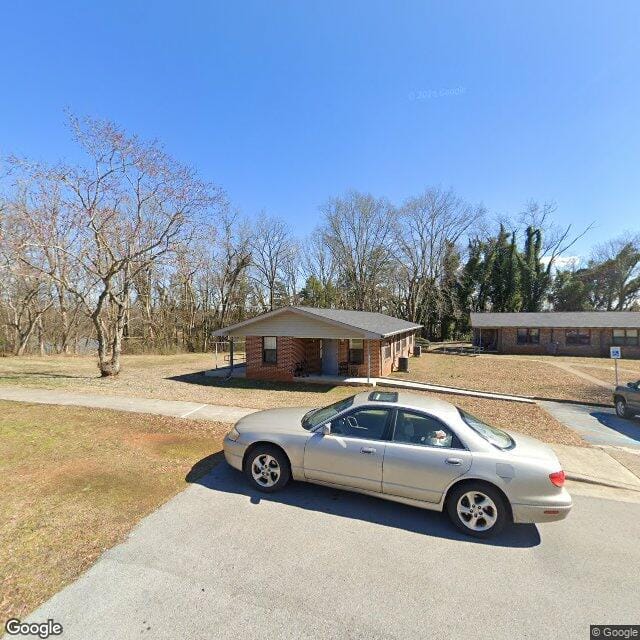 Photo of Loudon Housing Authority. Affordable housing located at PATHKILLER LOUDON, TN 37774